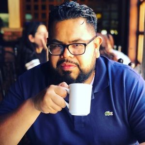 Meet your Posher, Carlos